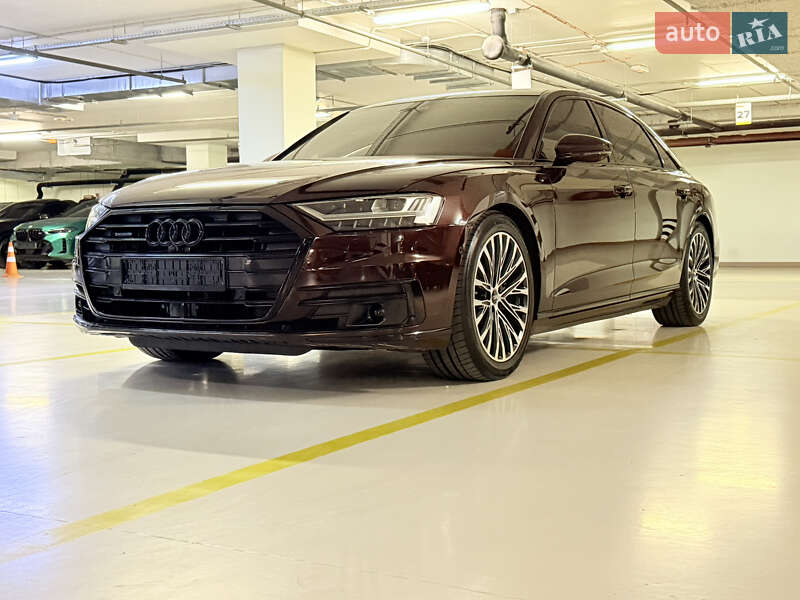 Седан Audi A8 2018 в Києві