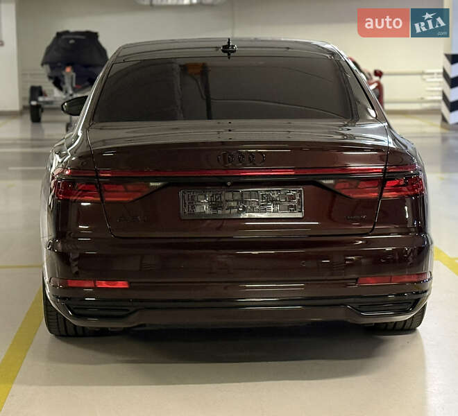 Седан Audi A8 2018 в Києві