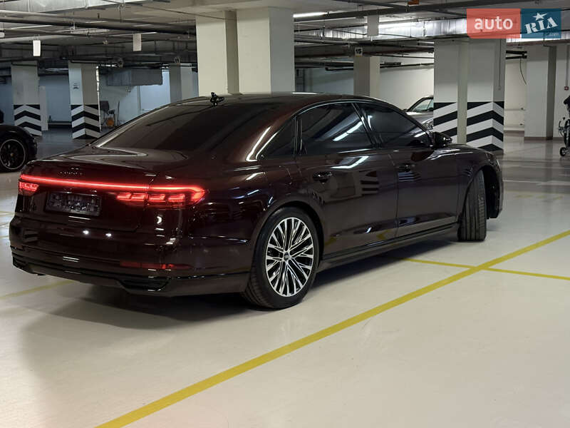 Седан Audi A8 2018 в Києві