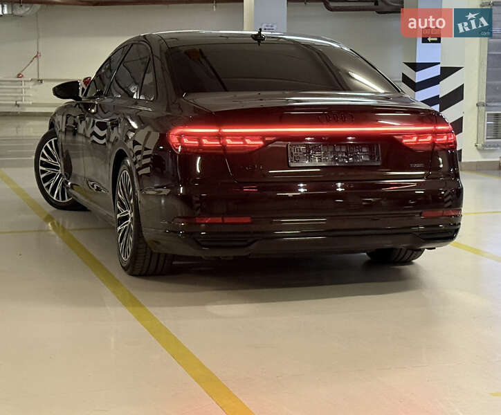 Седан Audi A8 2018 в Києві