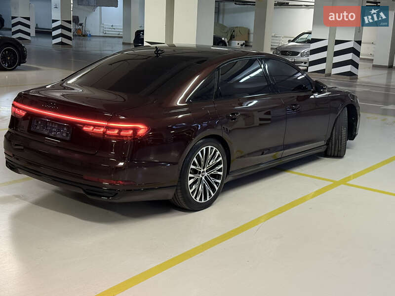 Седан Audi A8 2018 в Києві