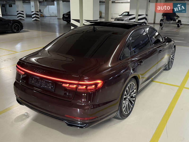 Седан Audi A8 2018 в Києві