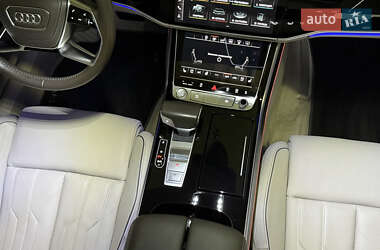 Седан Audi A8 2018 в 