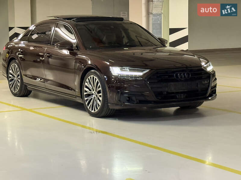 Седан Audi A8 2018 в Києві