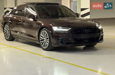 Седан Audi A8 2018 в 