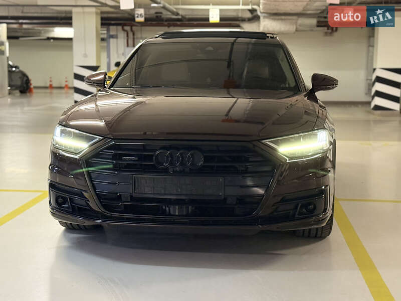 Седан Audi A8 2018 в Києві