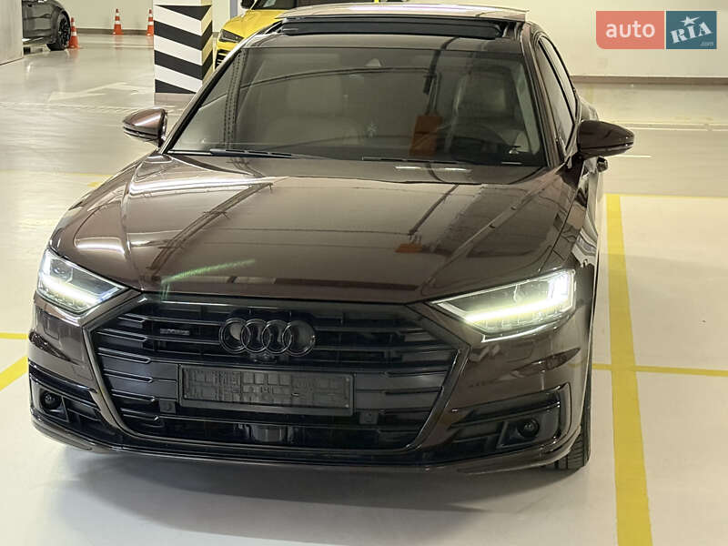 Седан Audi A8 2018 в Києві