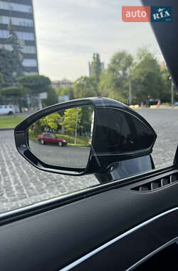 Седан Audi A8 2020 в 