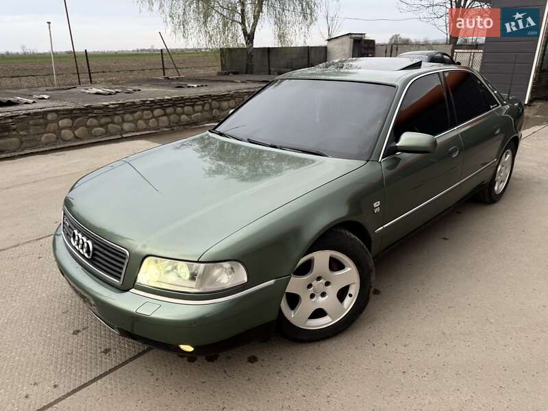 Седан Audi A8 2002 в 