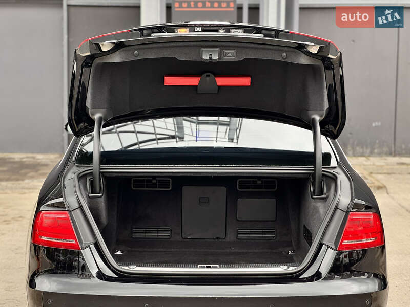 Седан Audi A8 2013 в Киеве