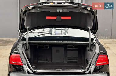 Седан Audi A8 2013 в 