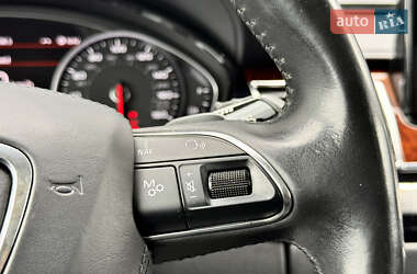 Седан Audi A8 2013 в 