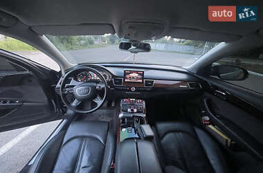 Седан Audi A8 2011 в 