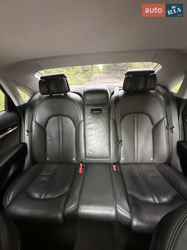 Седан Audi A8 2012 в Василькове