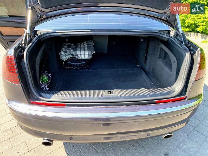 Седан Audi A8 2003 в Надвірній