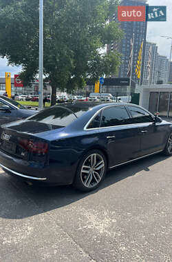 Седан Audi A8 2011 в 