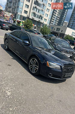 Седан Audi A8 2011 в 