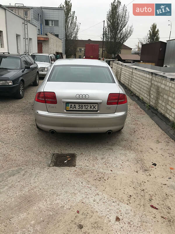 Седан Audi A8 2006 в Киеве