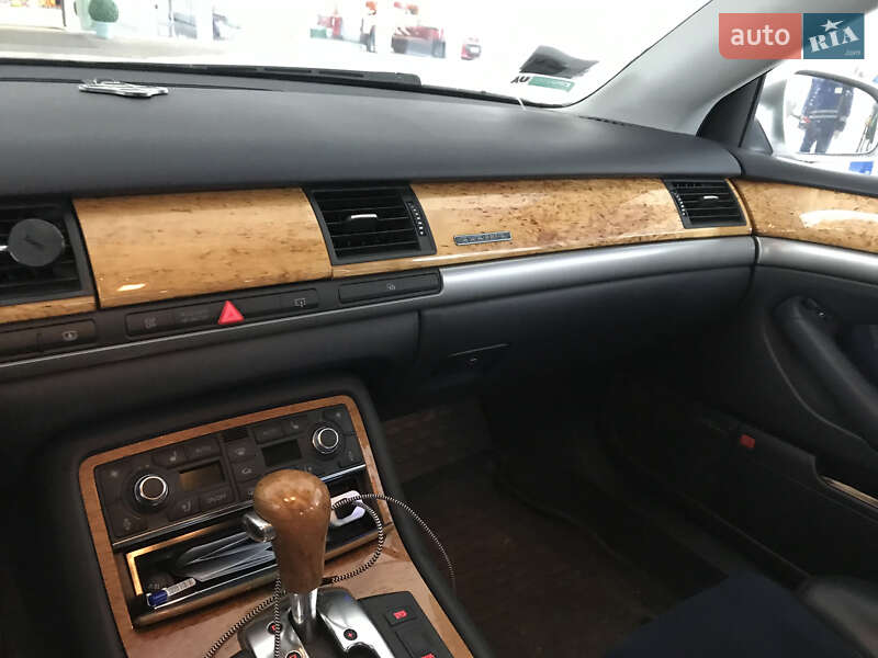 Седан Audi A8 2006 в Киеве