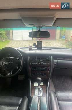 Седан Audi A8 1997 в Черновцах