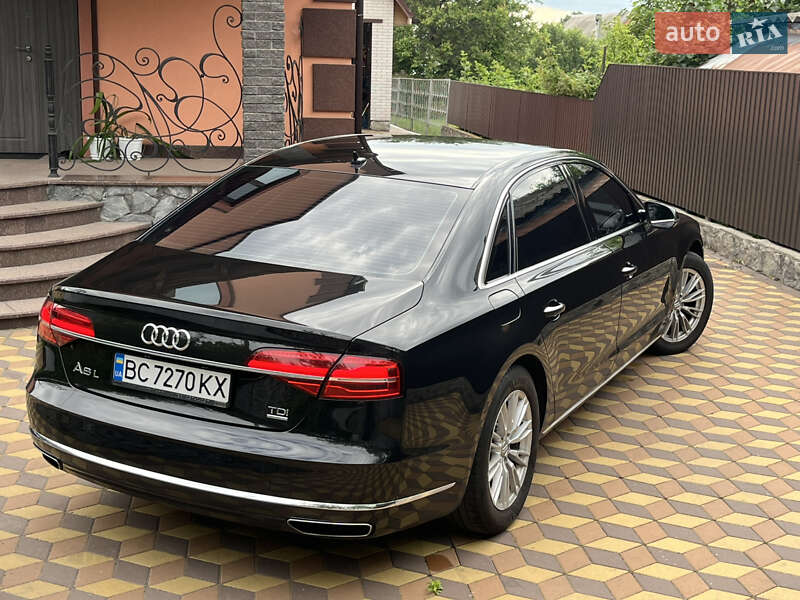 Седан Audi A8 2017 в Гребенке