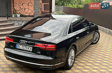 Седан Audi A8 2017 в 
