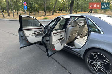 Седан Audi A8 1995 в 