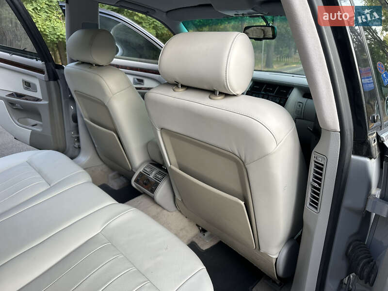 Седан Audi A8 1995 в Одесі
