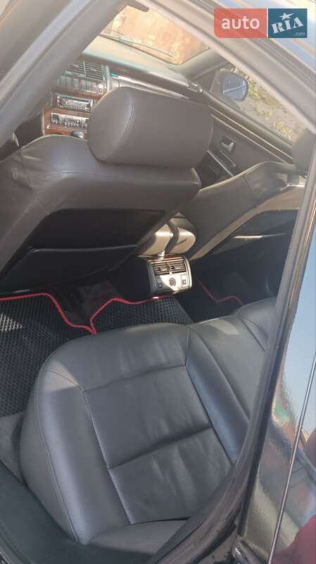 Седан Audi A8 1995 в Славуте