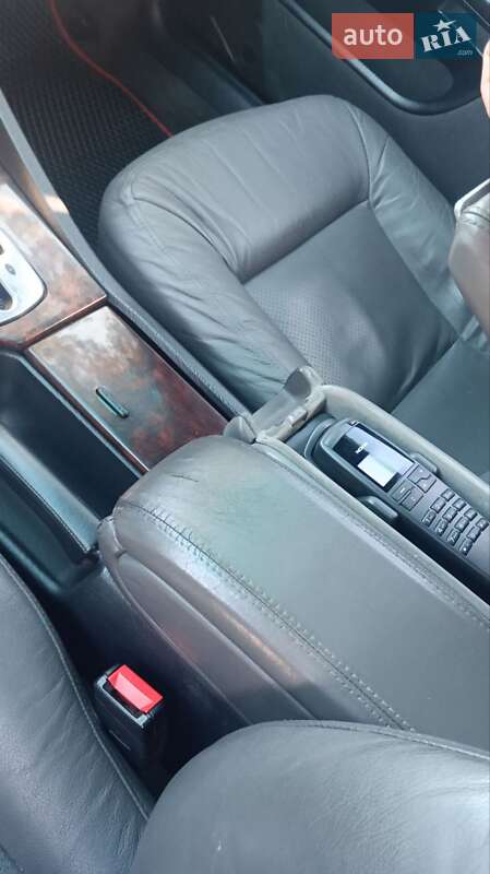 Седан Audi A8 1995 в Славуте