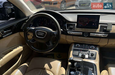 Седан Audi A8 2011 в 