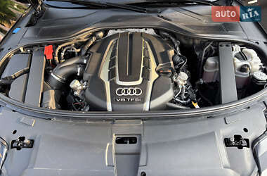 Седан Audi A8 2013 в 