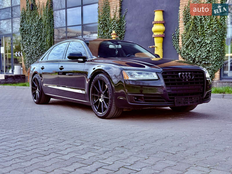 Седан Audi A8 2014 в 