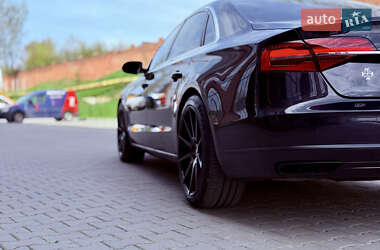 Седан Audi A8 2014 в 