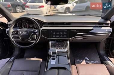 Седан Audi A8 2021 в 