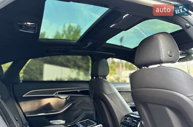 Седан Audi A8 2021 в 