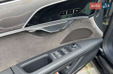 Седан Audi A8 2021 в 