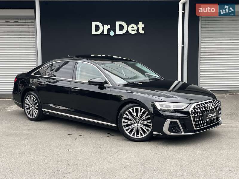 Седан Audi A8 2022 в 