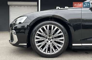 Седан Audi A8 2022 в 