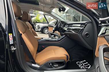 Седан Audi A8 2022 в 