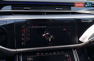 Седан Audi A8 2022 в 