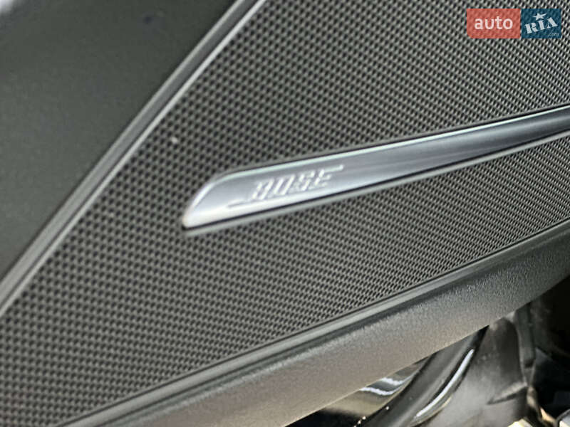 Седан Audi A8 2012 в Камне-Каширском