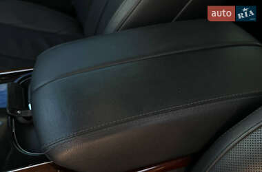 Седан Audi A8 2013 в 