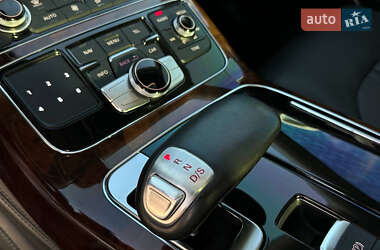 Седан Audi A8 2013 в 