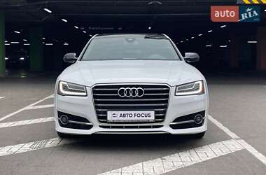 Седан Audi A8 2015 в 