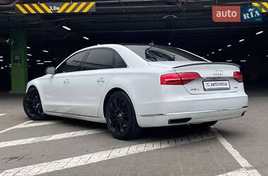 Седан Audi A8 2015 в 
