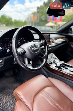 Седан Audi A8 2016 в 