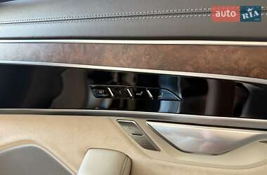 Седан Audi A8 2019 в 