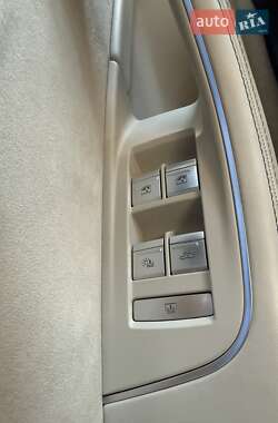 Седан Audi A8 2019 в 