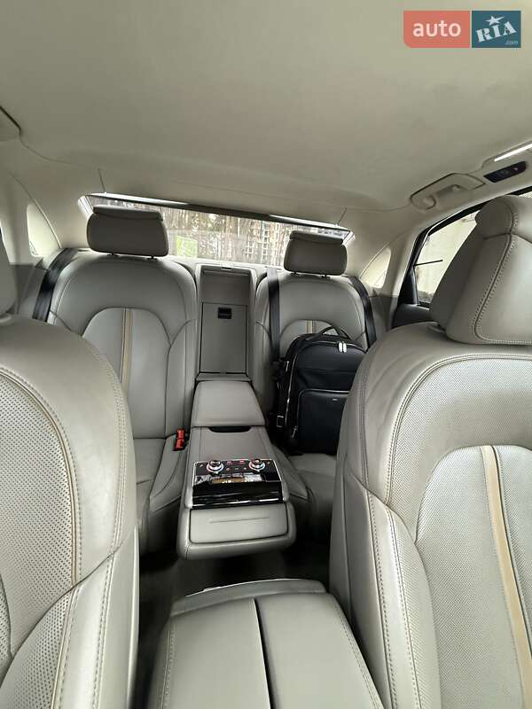Седан Audi A8 2015 в Харькове